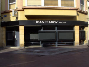 Atelier-Enseignes-Bandeau-lumineux-led-Jean-Hardy-Rue-Serpenoise-Metz-57
