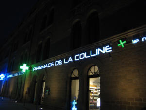 Atelier-Enseignes-Lettres-boitier-plexi-lumineuses-leds-Pharmacie-Colline-Bd-Treves-Metz-57