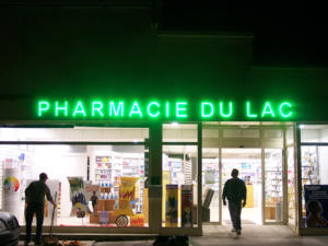 Atelier-Enseignes-Lettres-PVC-lumineuses-Tripix-Pharmacie-du-Lac-Meuse-55