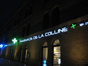 Atelier-Enseignes-Lettres-boitier-lumineuses-leds-Pharmacie-Colline-02-Metz-Bd-de-Treves-57