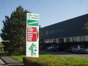 Atelier-Enseignes-Totem-plat-alu-Fabre-Metz-57