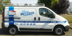 Atelier-Enseignes-Inscription-impression-numerique-voiture-Alain-Metzger-57