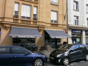 Atelier-Enseigne-Store-Banne-Lambrequin-Bar-de-la-Place-Metz-57-01