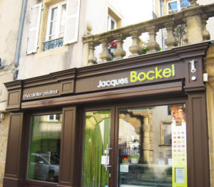 Atelier-Enseignes-Store-coffre-Bockel-Chocolatier-Metz-57